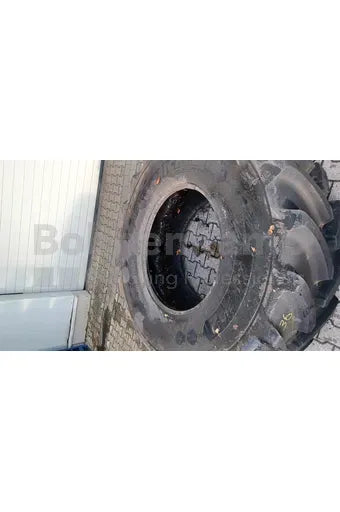 REIFEN 320 / 90 R 50 BKT Agrimax RT 945